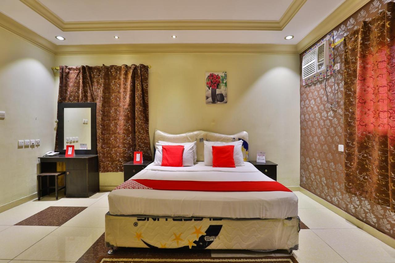 Capital O 324 Green House Hotel Абха Екстериор снимка